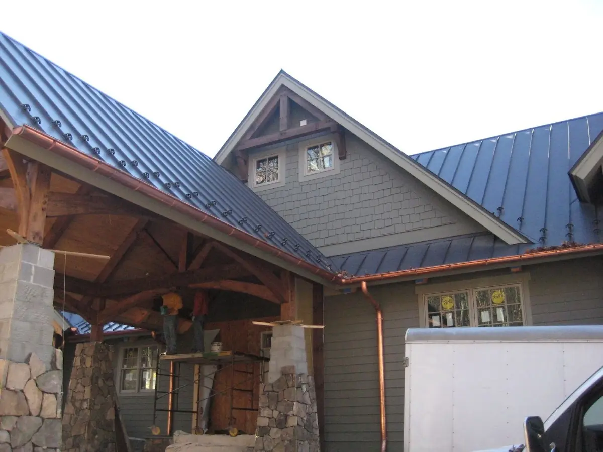 Craftsman Roofing team delivering quality roofing work in Christmas
